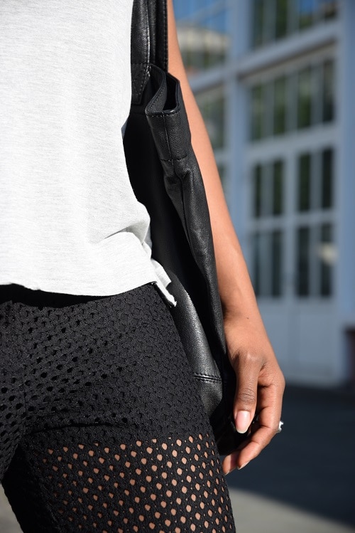 détails_sans_veste_pantalon_ajouré