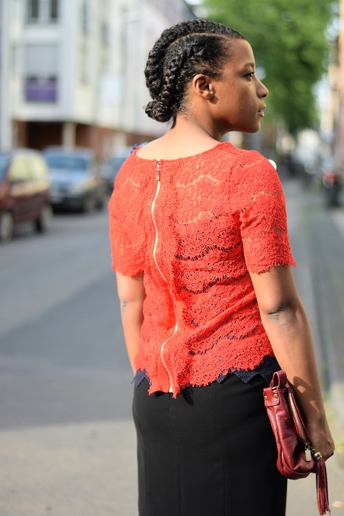 zoom-back-lace-red