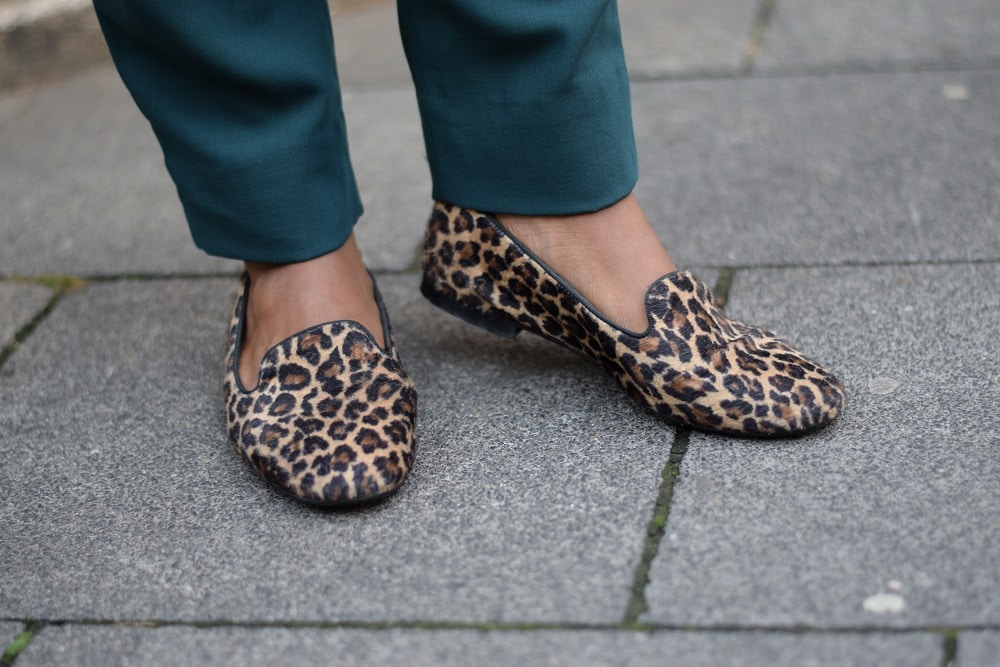pantalon_vert_chaussures_leopard