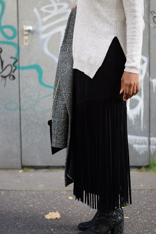 details jupe a franges gris
