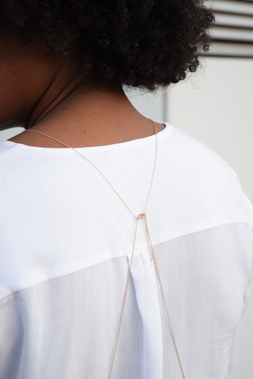 chaine de corps details dos