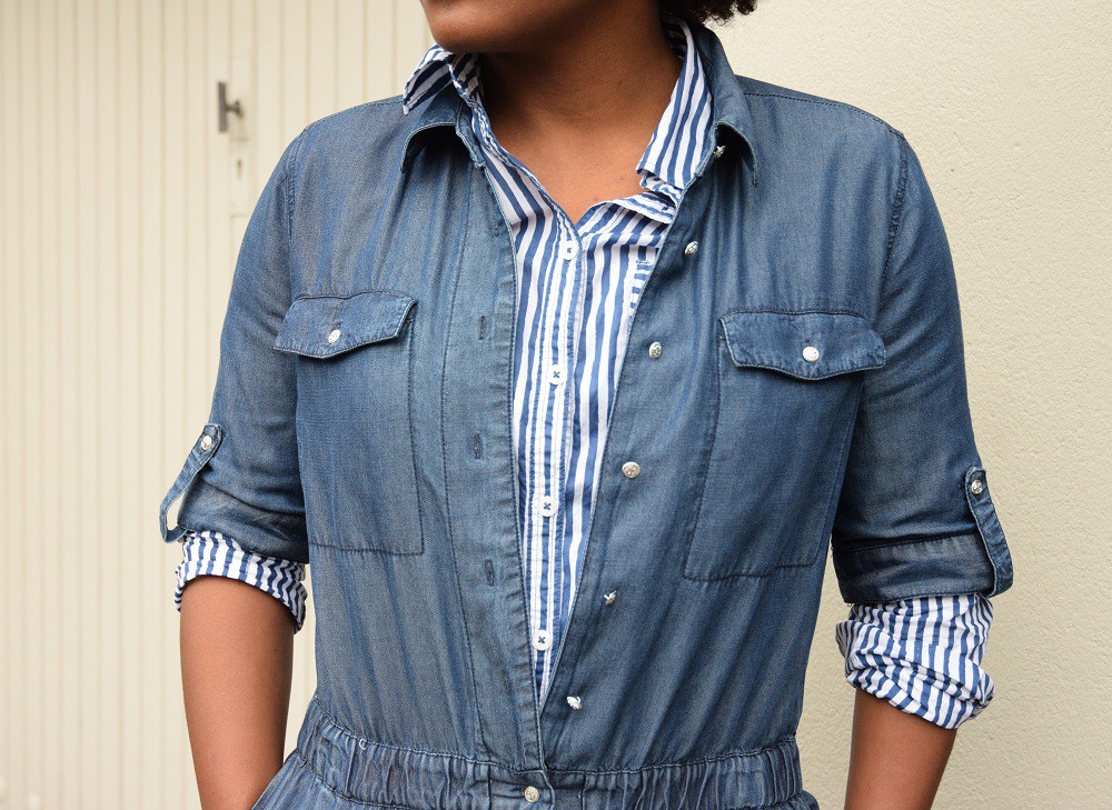 combinaison en jean chemise à rayures bleue