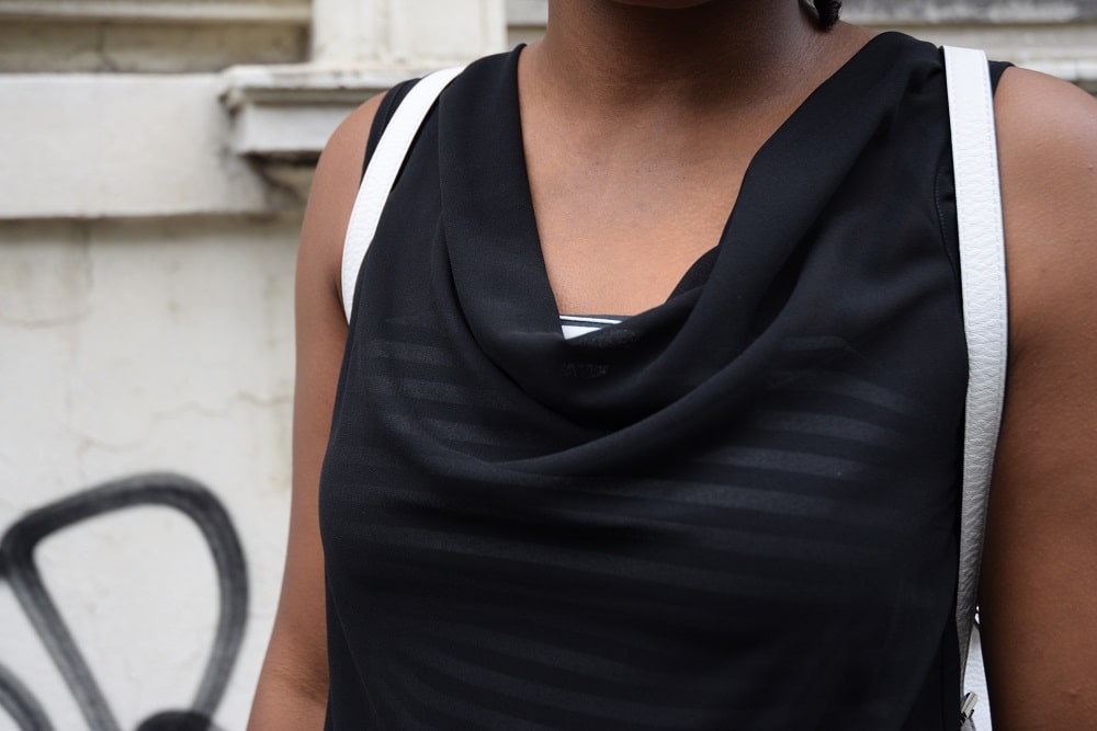 aut tranparent noir top rayures bretelles sac a dos michel kors cuir