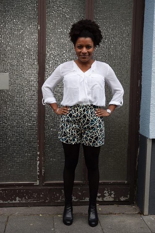 short de villes et bottines noires