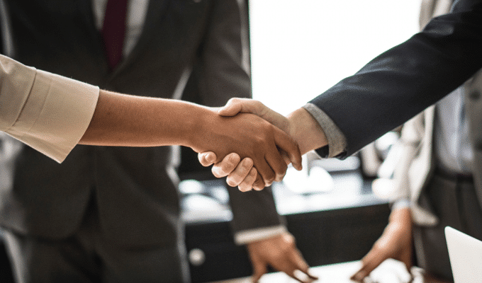 5 accessoires qui vont vous donner de l'aplomb en entretien d'embauche